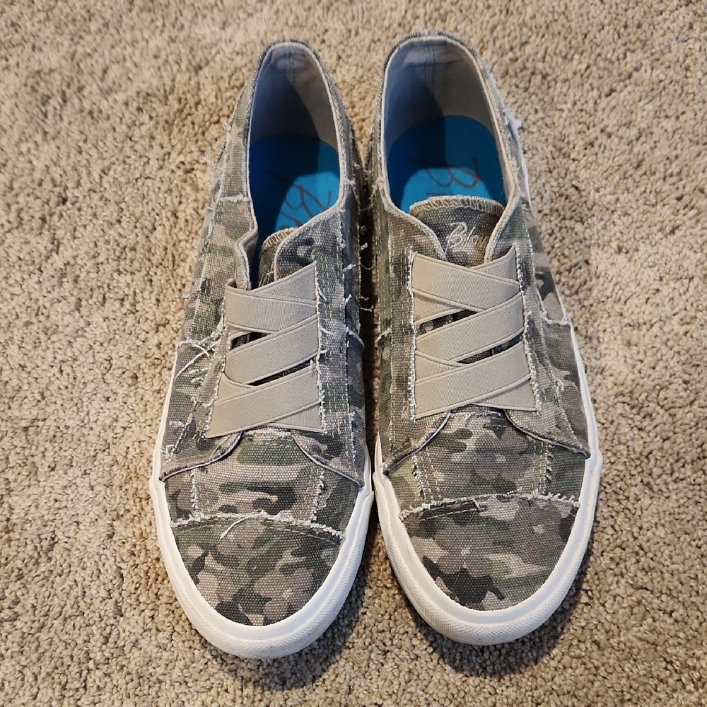 Blowfish slip on sneakers- Camouflage
